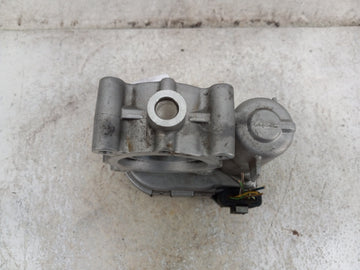 2015 Mercedes C300 Throttle Body P/N:2701410025 0280750541 Fits Fits 2013 2014 2016 2017 2018 2019 2020 2021 OEM Used Auto Parts