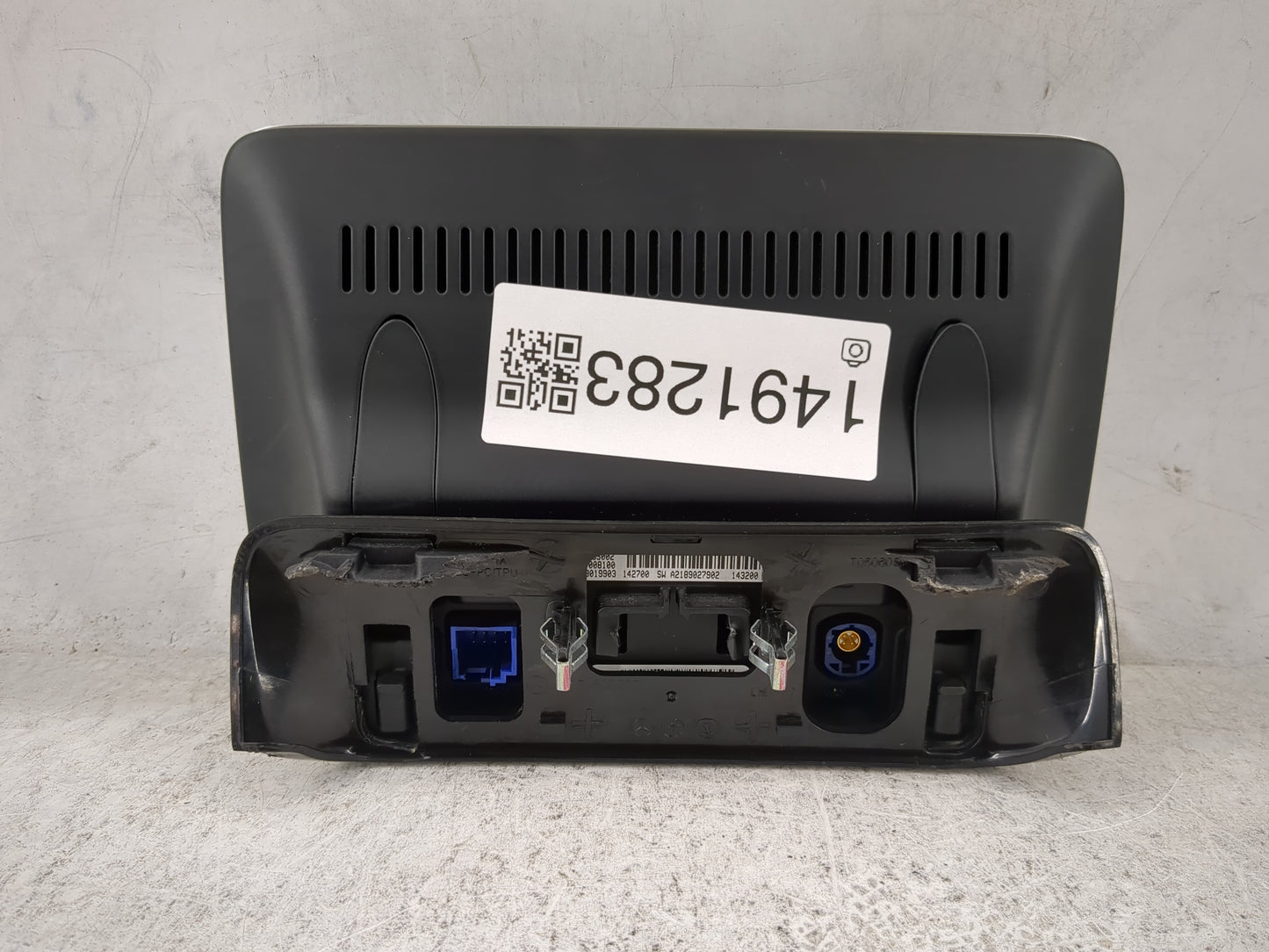 Mercedes Cla250 Information Display Screen - Oemusedautoparts1.com