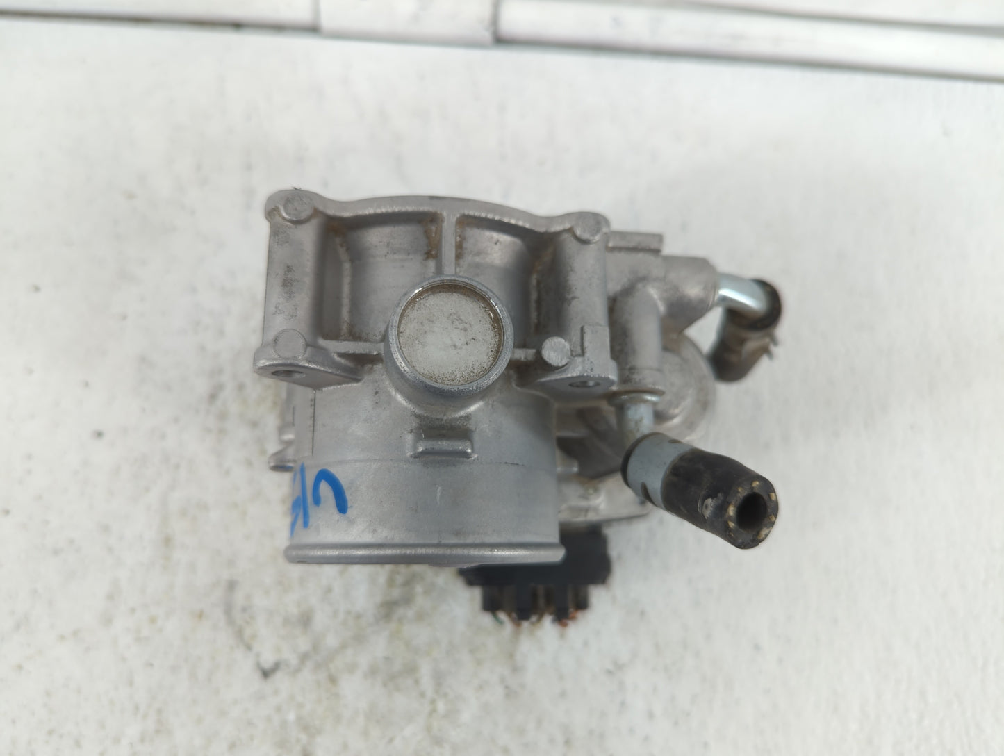 2015 Mercury Milan Throttle Body Fits OEM Used Auto Parts - Oemusedautoparts1.com