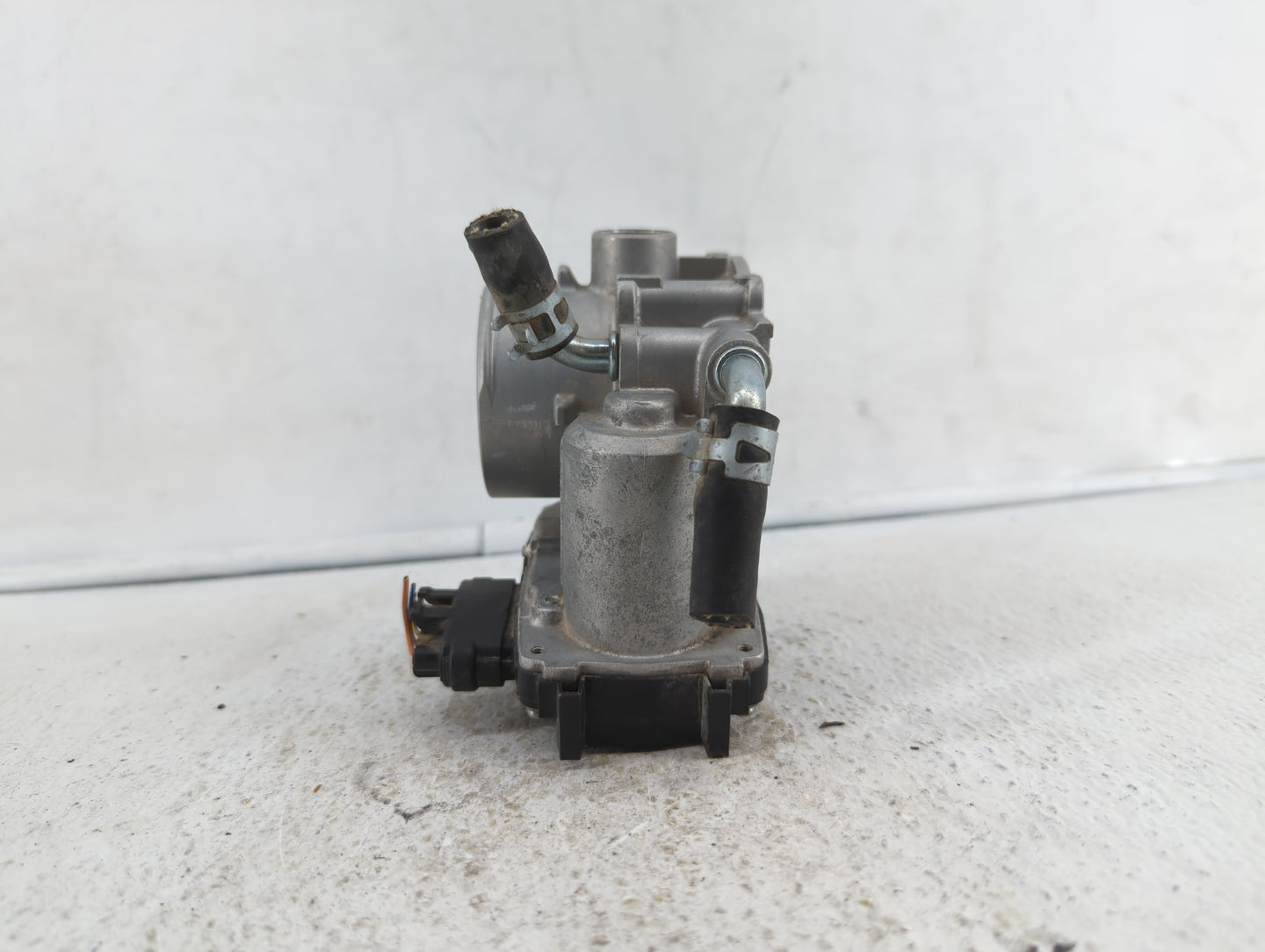 2015 Mercury Milan Throttle Body Fits OEM Used Auto Parts - Oemusedautoparts1.com
