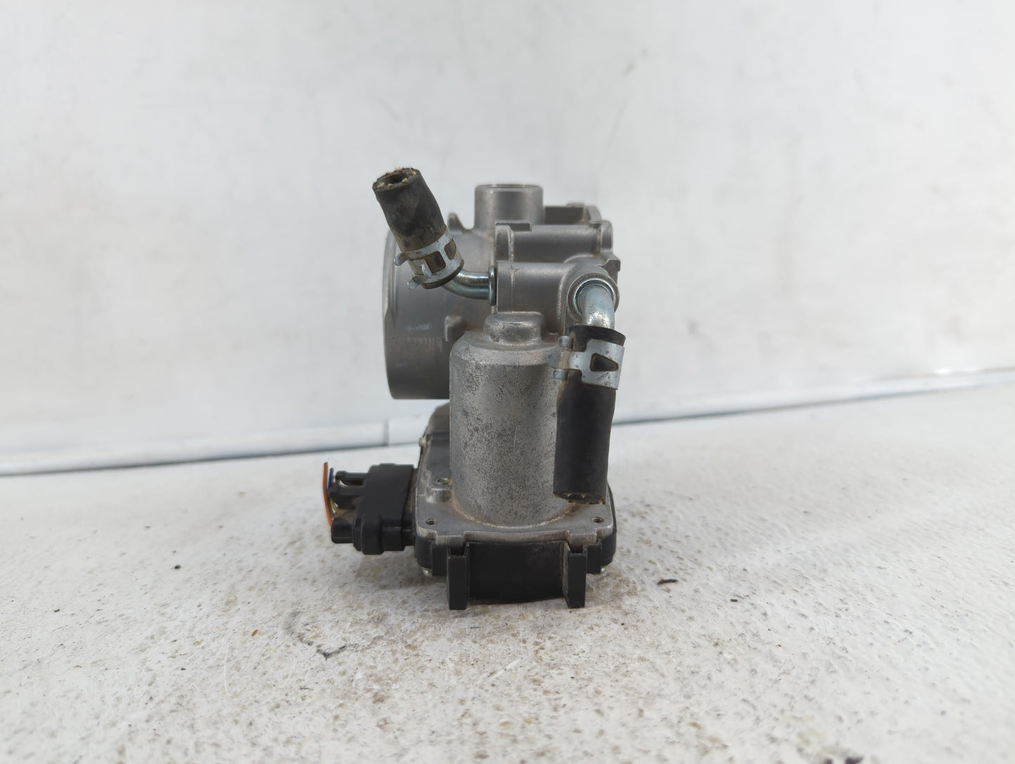 2015 Mercury Milan Throttle Body Fits OEM Used Auto Parts - Oemusedautoparts1.com
