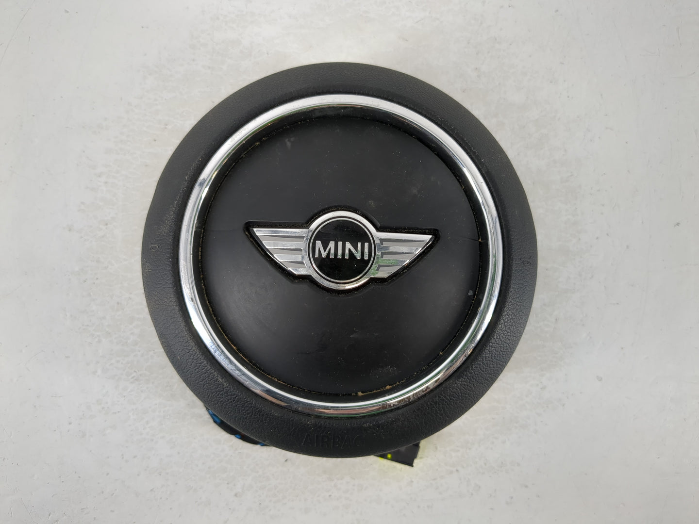 2016-2018 Mini Cooper Air Bag Driver Left Steering Wheel Mounted P/N:32685317001 Fits Fits 2016 2017 2018 OEM Used Auto Part