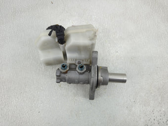 compare product Mini Cooper Brake Master Cylinder 1310392
