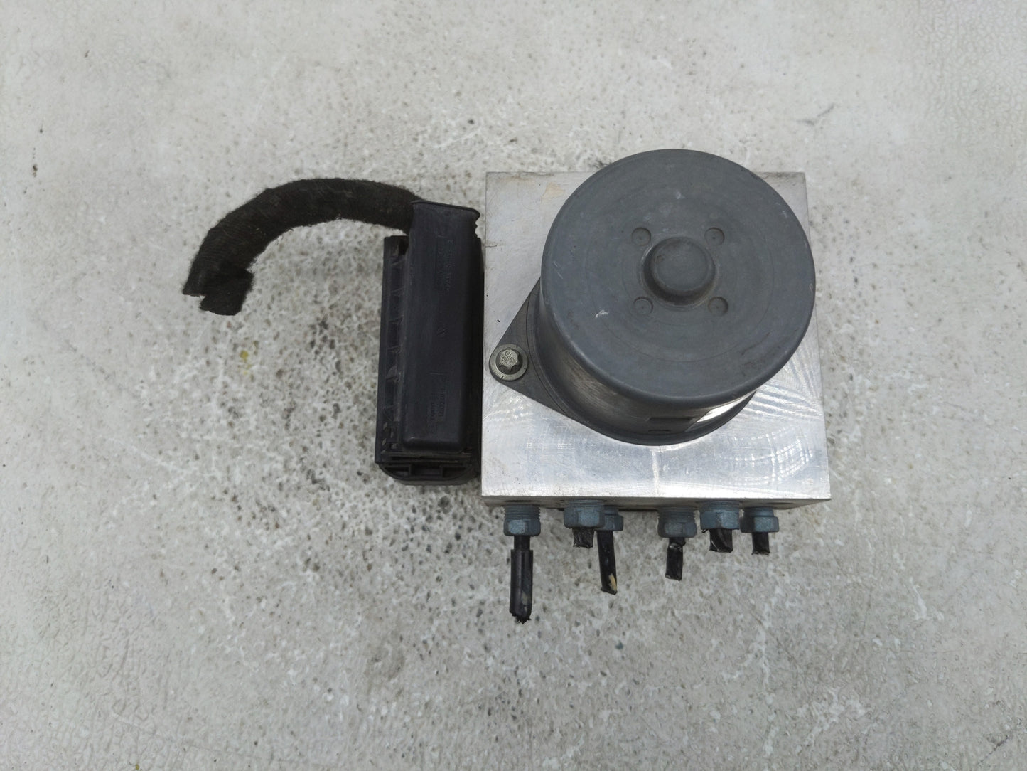 2013-2015 Mini Cooper ABS Pump Control Module Replacement P/N:6866011 Fits Fits 2013 2014 2015 OEM Used Auto Parts - Oemused