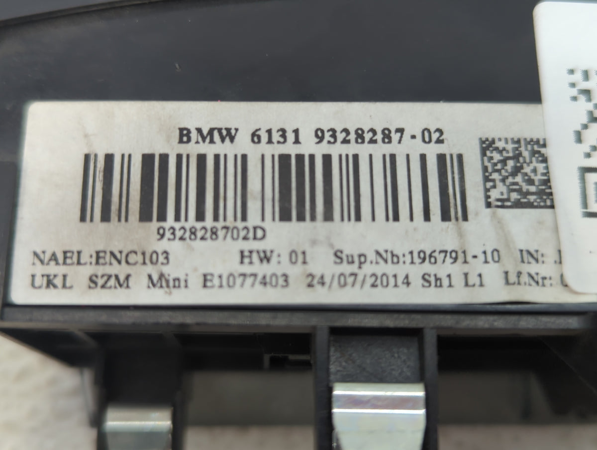 2015 Mini Cooper Radio AM FM Cd Player Receiver Replacement P/N:6131 9328287-02 OEM Used Auto Parts - Oemusedautoparts1.com