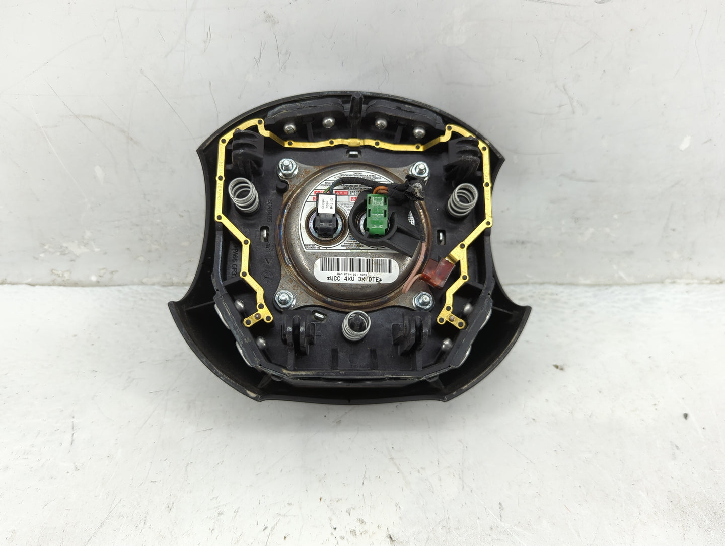 2011-2016 Mini Cooper Countryman Air Bag Driver Left Steering Wheel Mounted Fits Fits 2011 2012 2013 2014 2015 2016 OEM Used