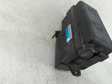 2012-2016 Mini Cooper Countryman Fusebox Fuse Box Panel Relay Module P/N:9240943-02 17236010 Fits OEM Used Auto Parts