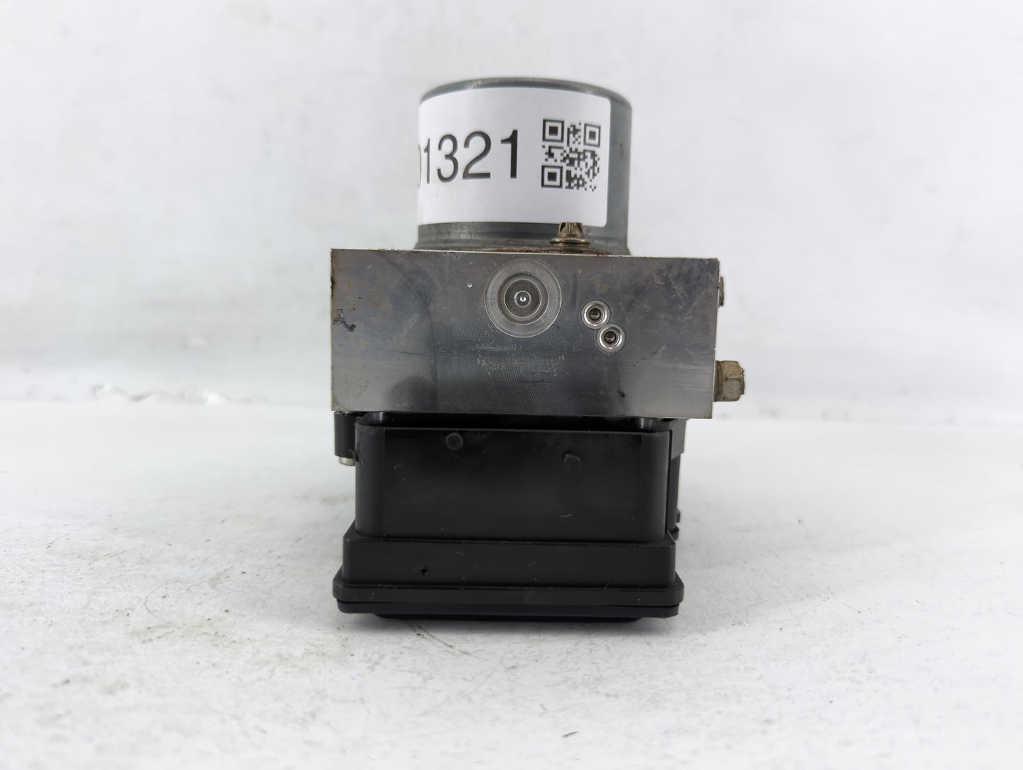 2013-2015 Mini Cooper Countryman ABS Pump Control Module Replacement P/N:3451 6866011 01 Fits Fits 2013 2014 2015 OEM Used A