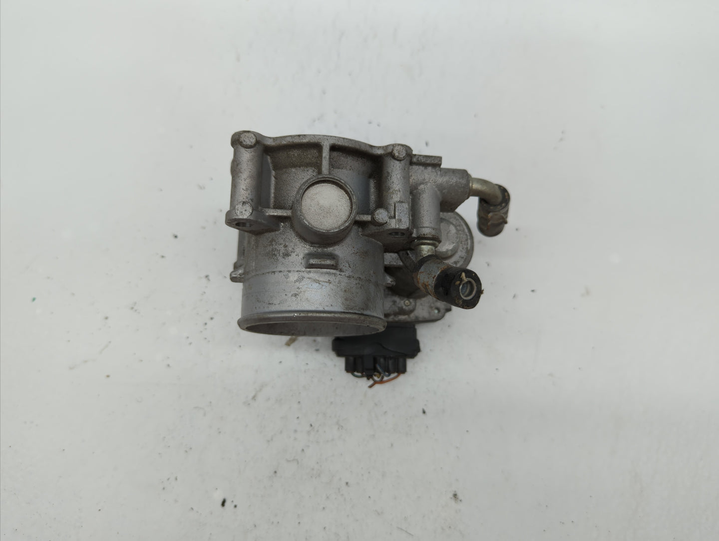 2015 Mitsubishi Lancer Throttle Body P/N:57021 6X05 0243 Fits OEM Used Auto Parts - Oemusedautoparts1.com
