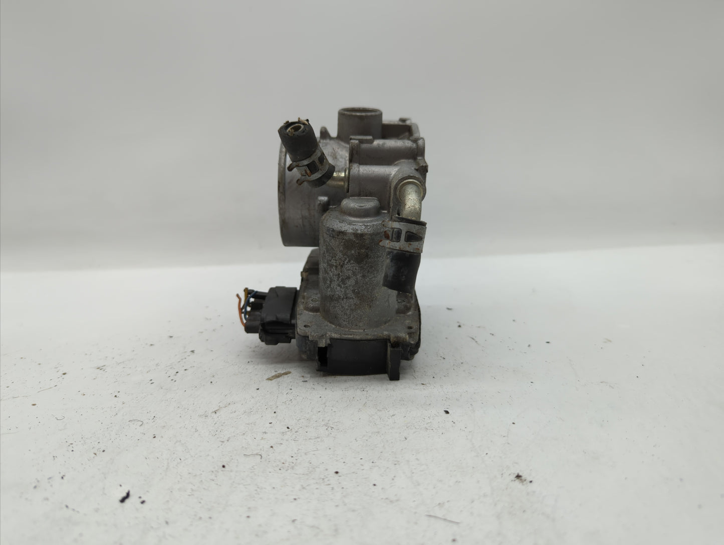 2015 Mitsubishi Lancer Throttle Body P/N:57021 6X05 0243 Fits OEM Used Auto Parts - Oemusedautoparts1.com