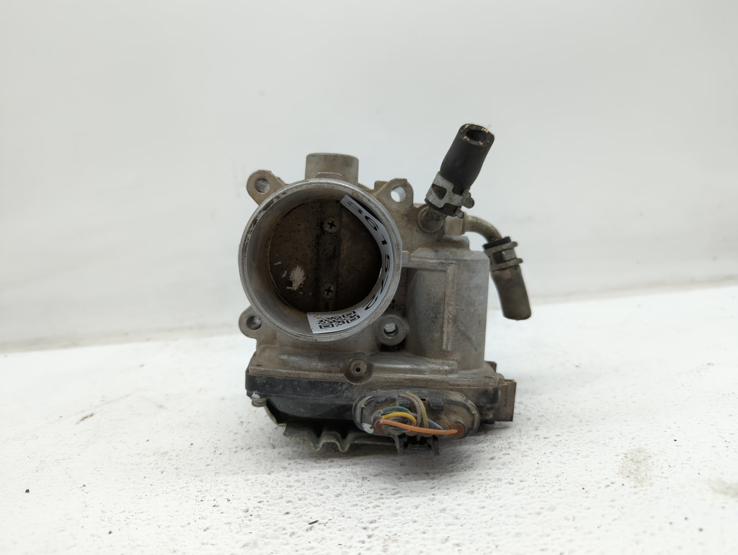 2015 Mitsubishi Lancer Throttle Body P/N:67021-B Fits OEM Used Auto Parts - Oemusedautoparts1.com