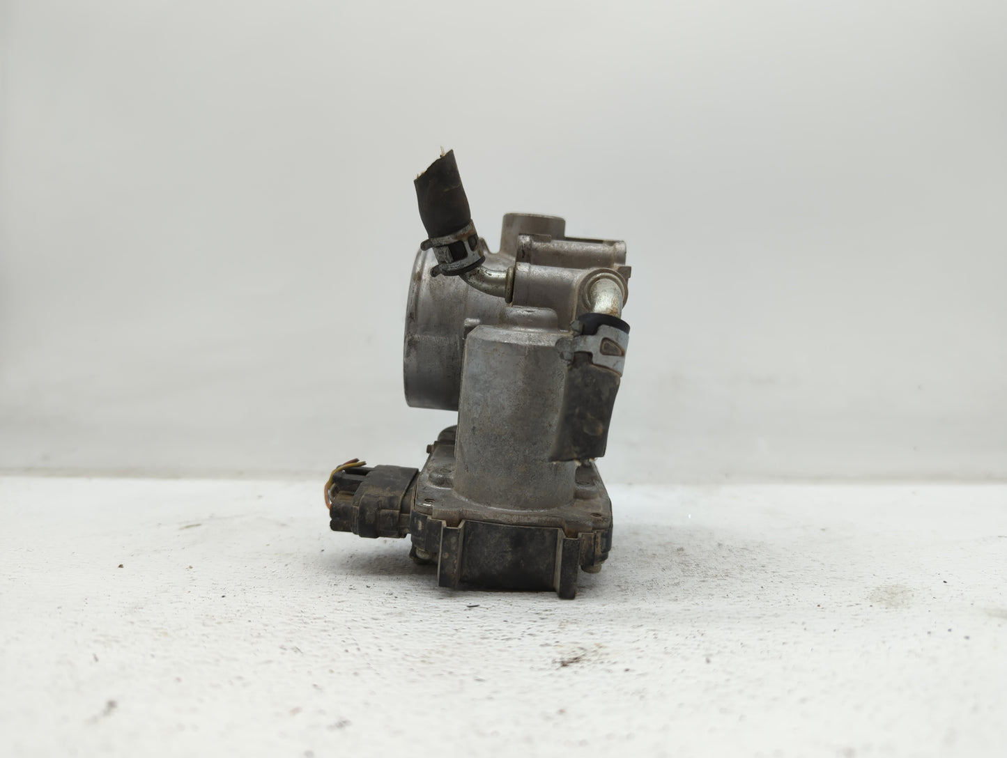 2015 Mitsubishi Lancer Throttle Body P/N:67021-B Fits OEM Used Auto Parts - Oemusedautoparts1.com