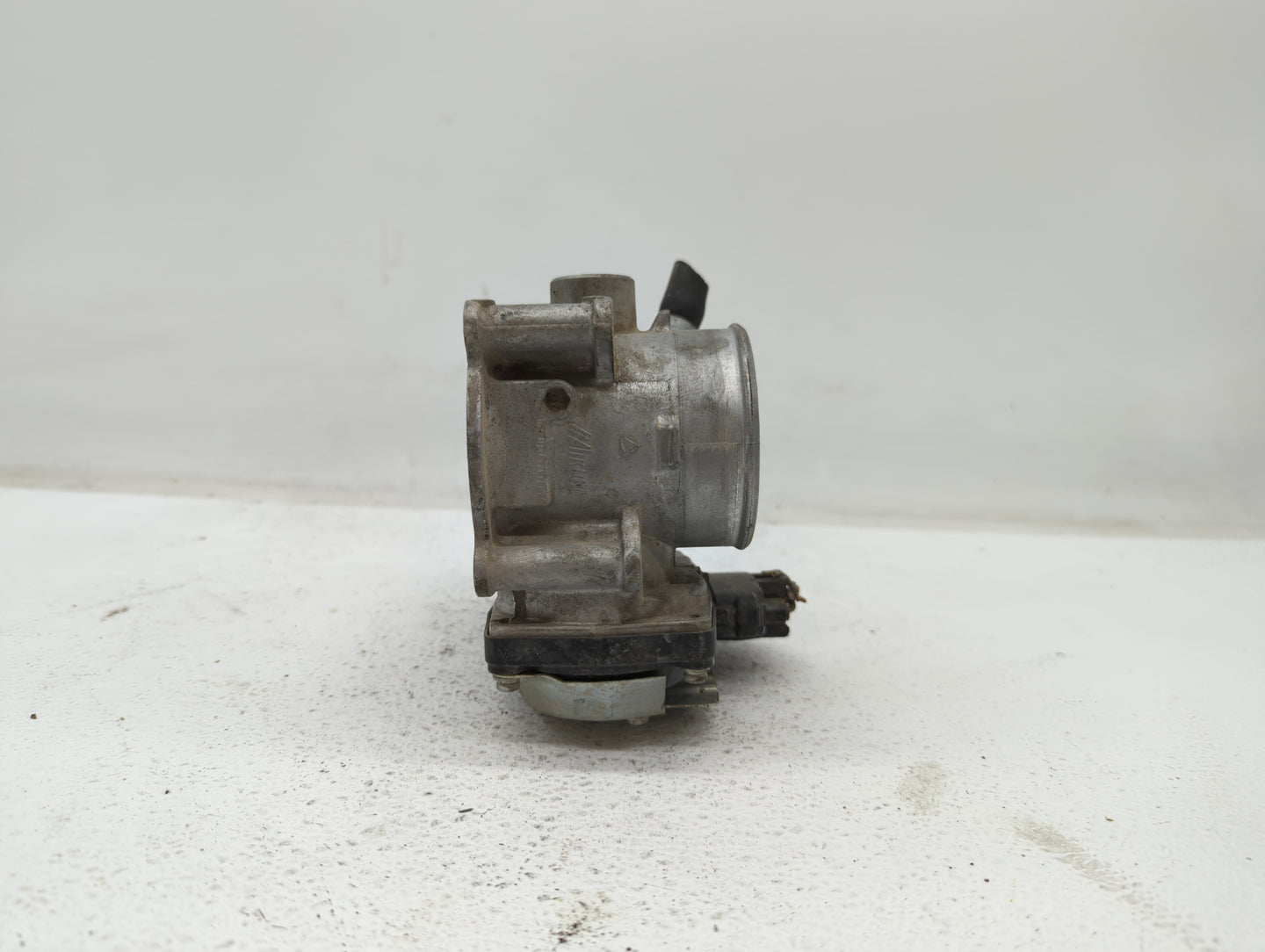 2015 Mitsubishi Lancer Throttle Body P/N:67021-B Fits OEM Used Auto Parts - Oemusedautoparts1.com