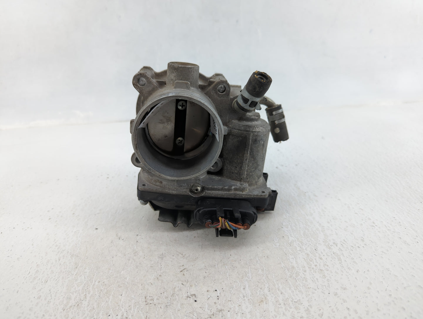 2015 Mitsubishi Lancer Throttle Body P/N:67021-B Fits OEM Used Auto Parts - Oemusedautoparts1.com