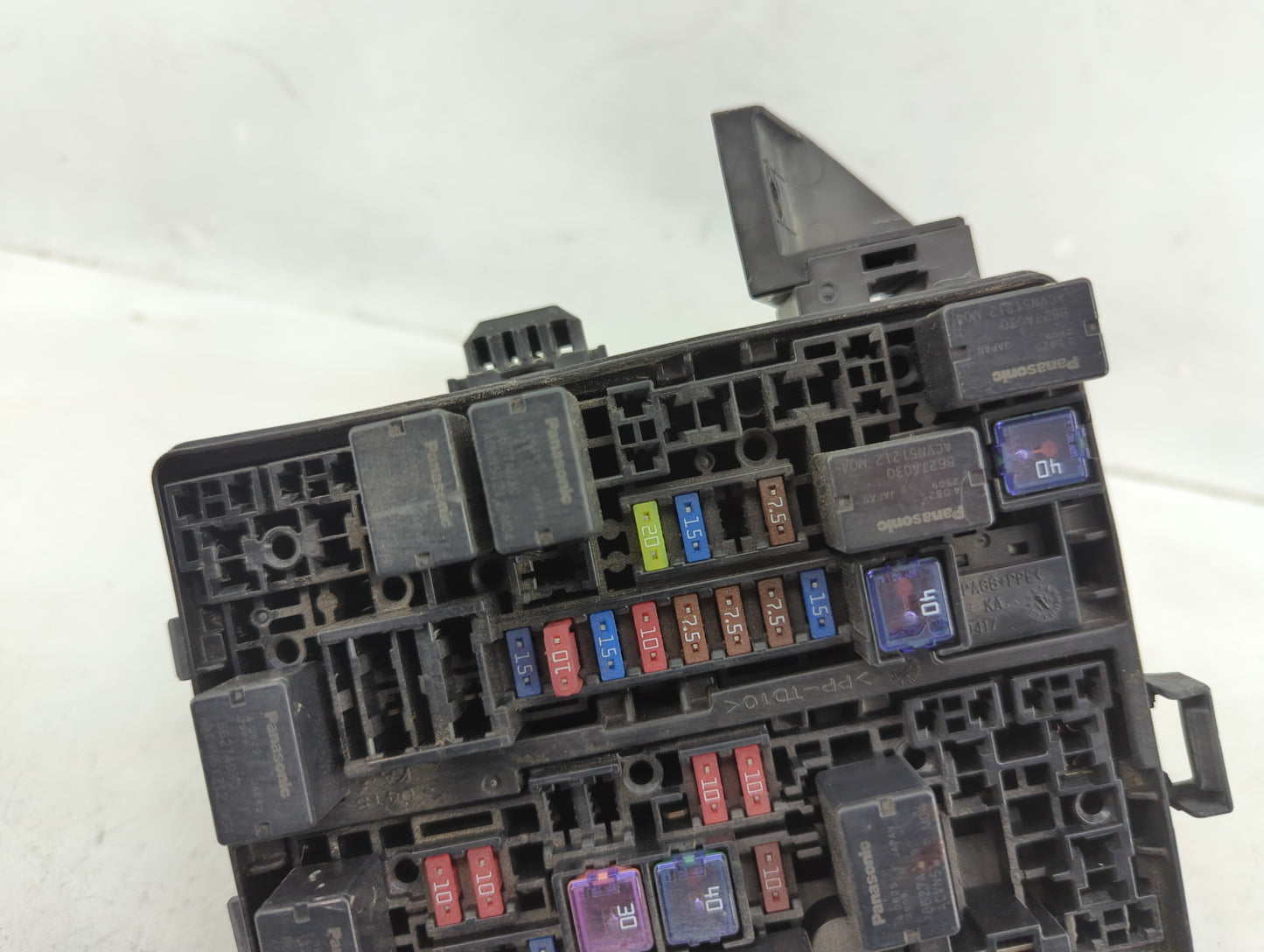2014 Mitsubishi Mirage Fusebox Fuse Box Panel Relay Module Fits OEM Used Auto Parts - Oemusedautoparts1.com
