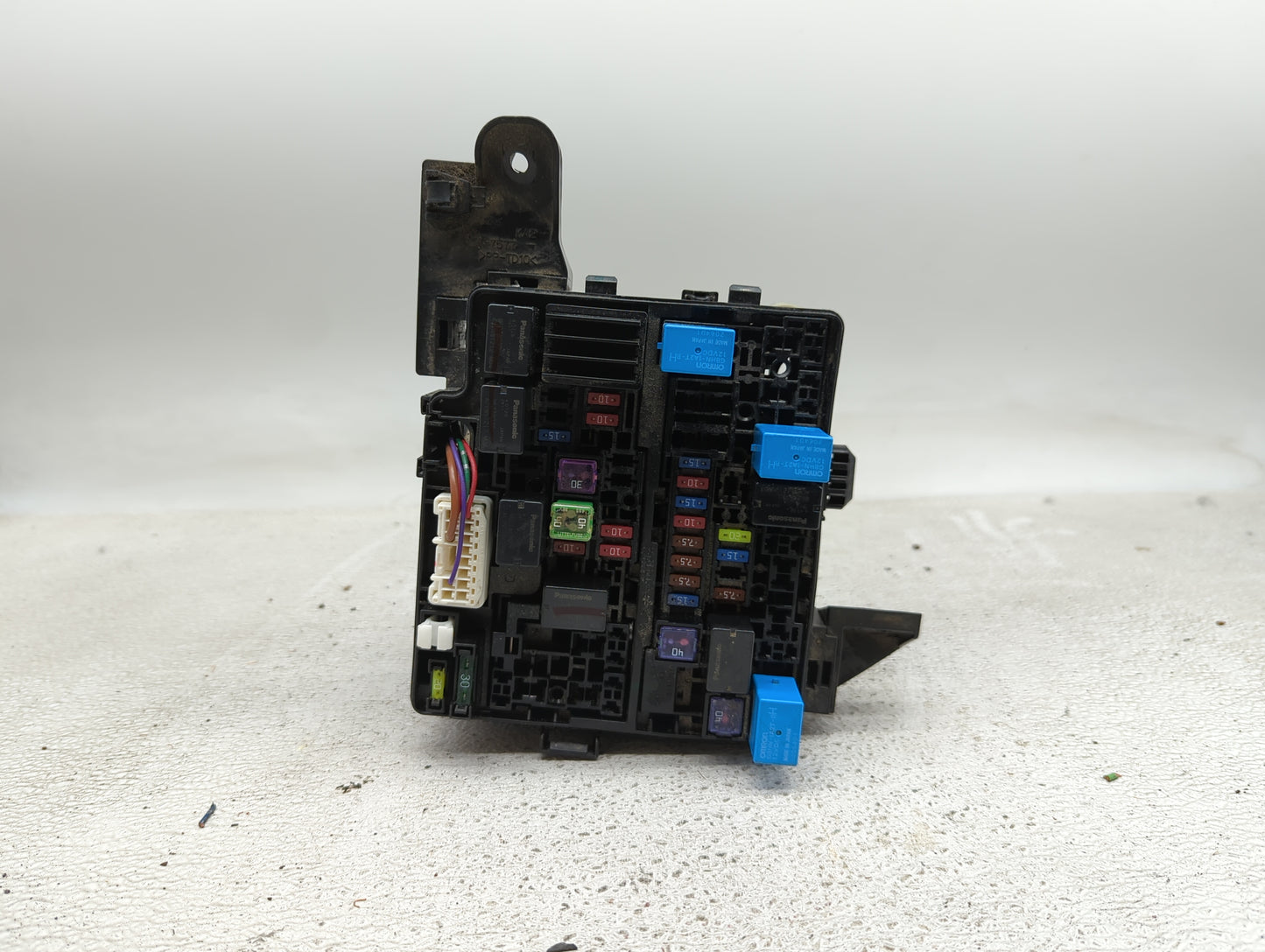 2014 Mitsubishi Mirage Fusebox Fuse Box Panel Relay Module Fits OEM Used Auto Parts - Oemusedautoparts1.com