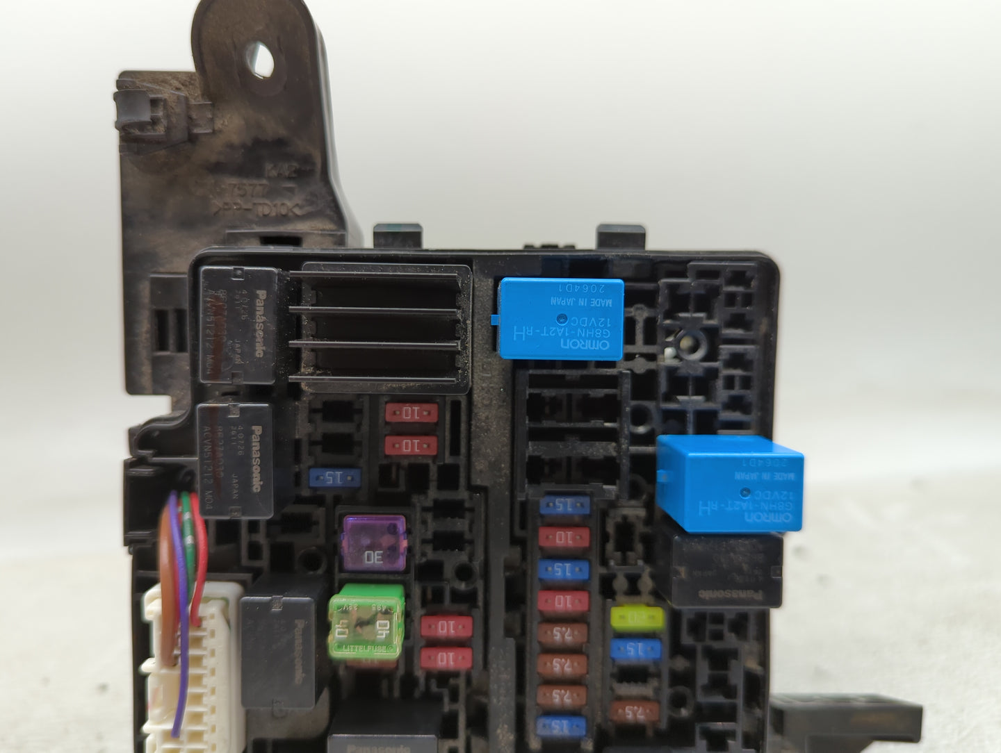 2014 Mitsubishi Mirage Fusebox Fuse Box Panel Relay Module Fits OEM Used Auto Parts - Oemusedautoparts1.com