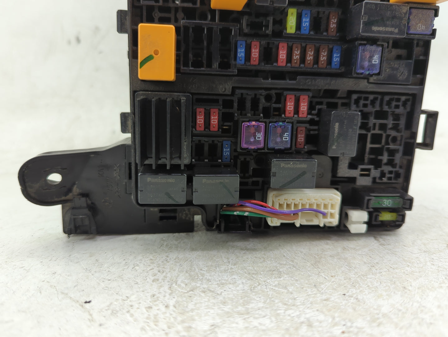 2014 Mitsubishi Mirage Fusebox Fuse Box Panel Relay Module Fits OEM Used Auto Parts - Oemusedautoparts1.com