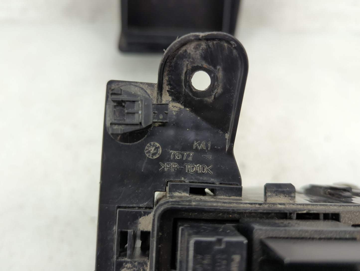 2014 Mitsubishi Mirage Fusebox Fuse Box Panel Relay Module Fits OEM Used Auto Parts - Oemusedautoparts1.com