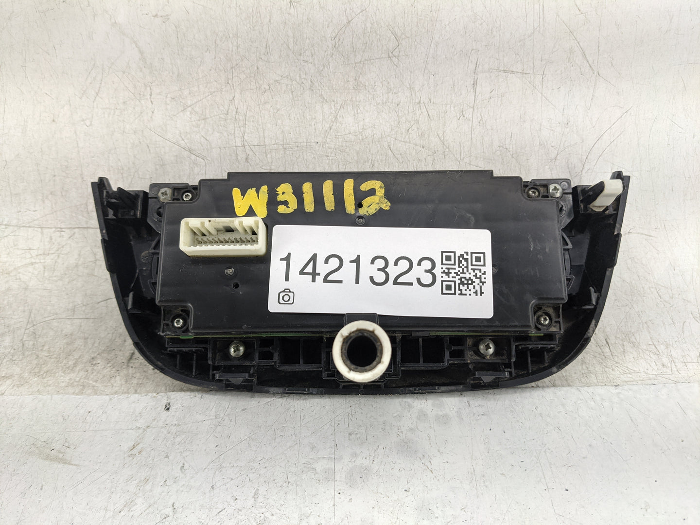 2015 Mitsubishi Mirage Climate Control Module Temperature AC/Heater Replacement P/N:7820A883XA Fits OEM Used Auto Parts - Oe