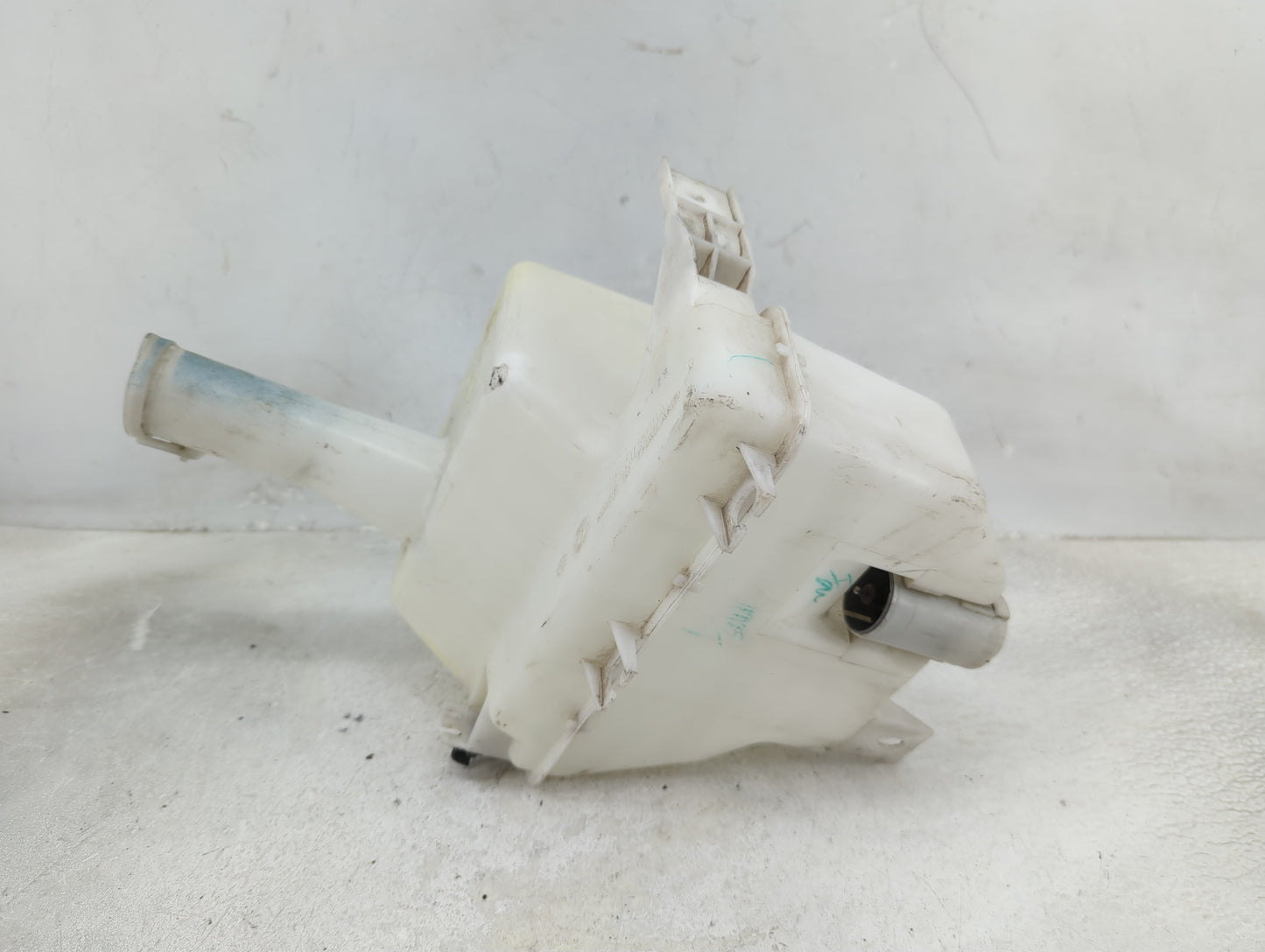 2015 Mitsubishi Mirage Windshield Washer Fluid Reservoir Bottle Oem - Oemusedautoparts1.com