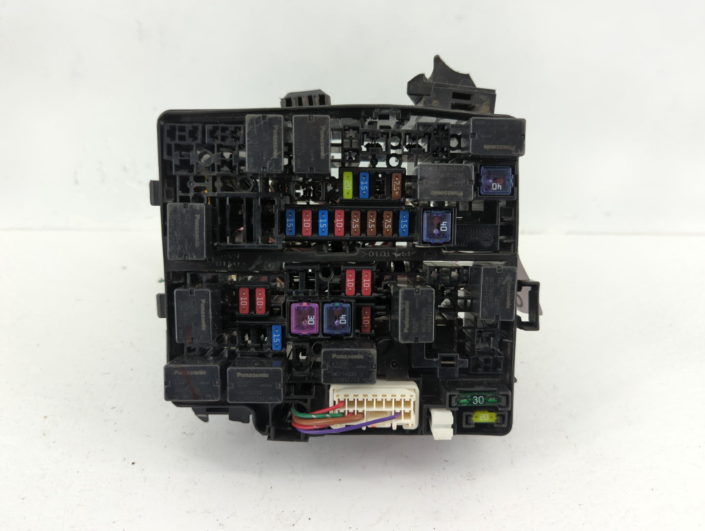 2014 Mitsubishi Mirage Fusebox Fuse Box Panel Relay Module Fits OEM Used Auto Parts - Oemusedautoparts1.com