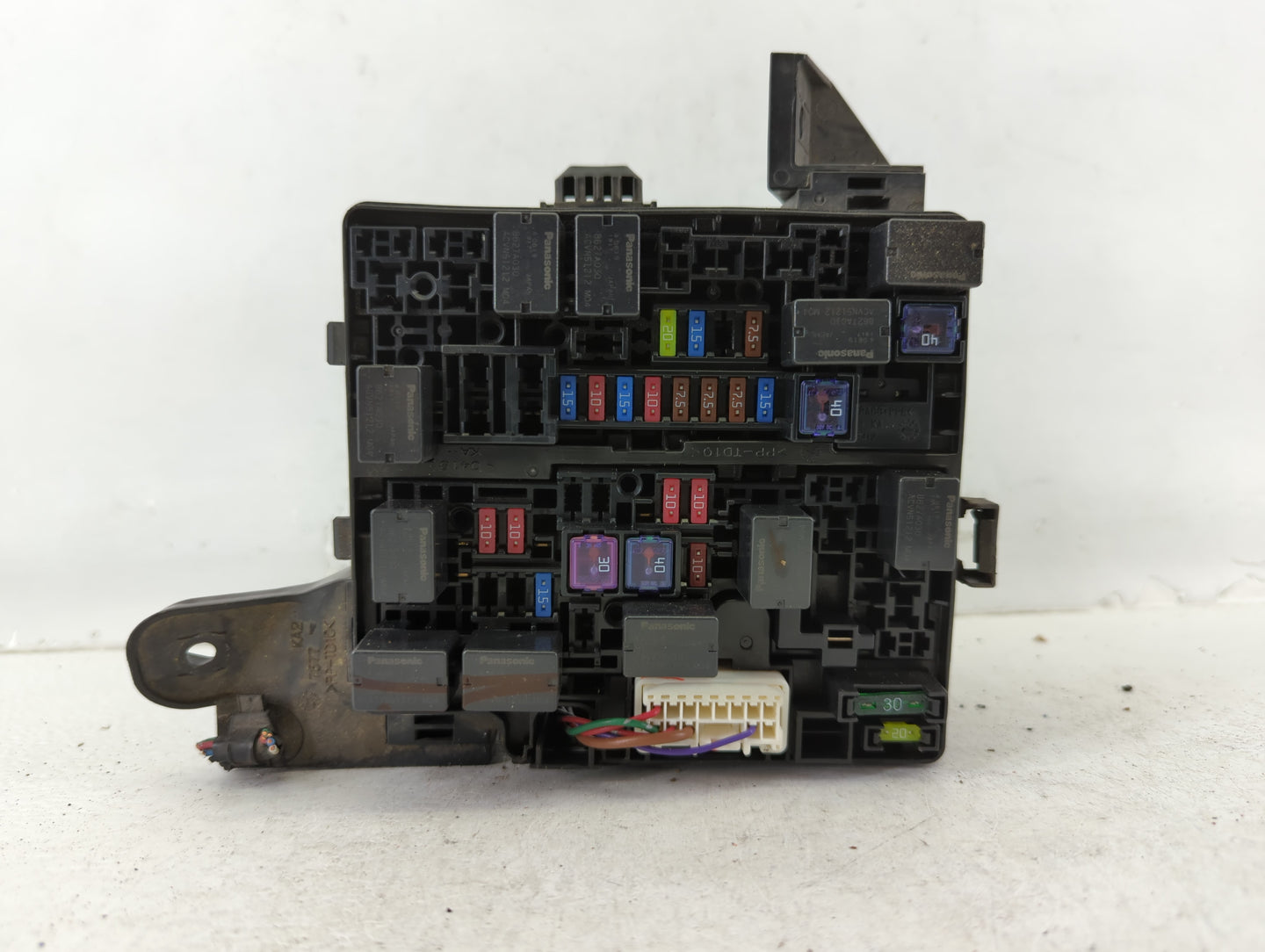 2014 Mitsubishi Mirage Fusebox Fuse Box Panel Relay Module P/N:0417 PA66+PPE Fits OEM Used Auto Parts - Oemusedautoparts1.co