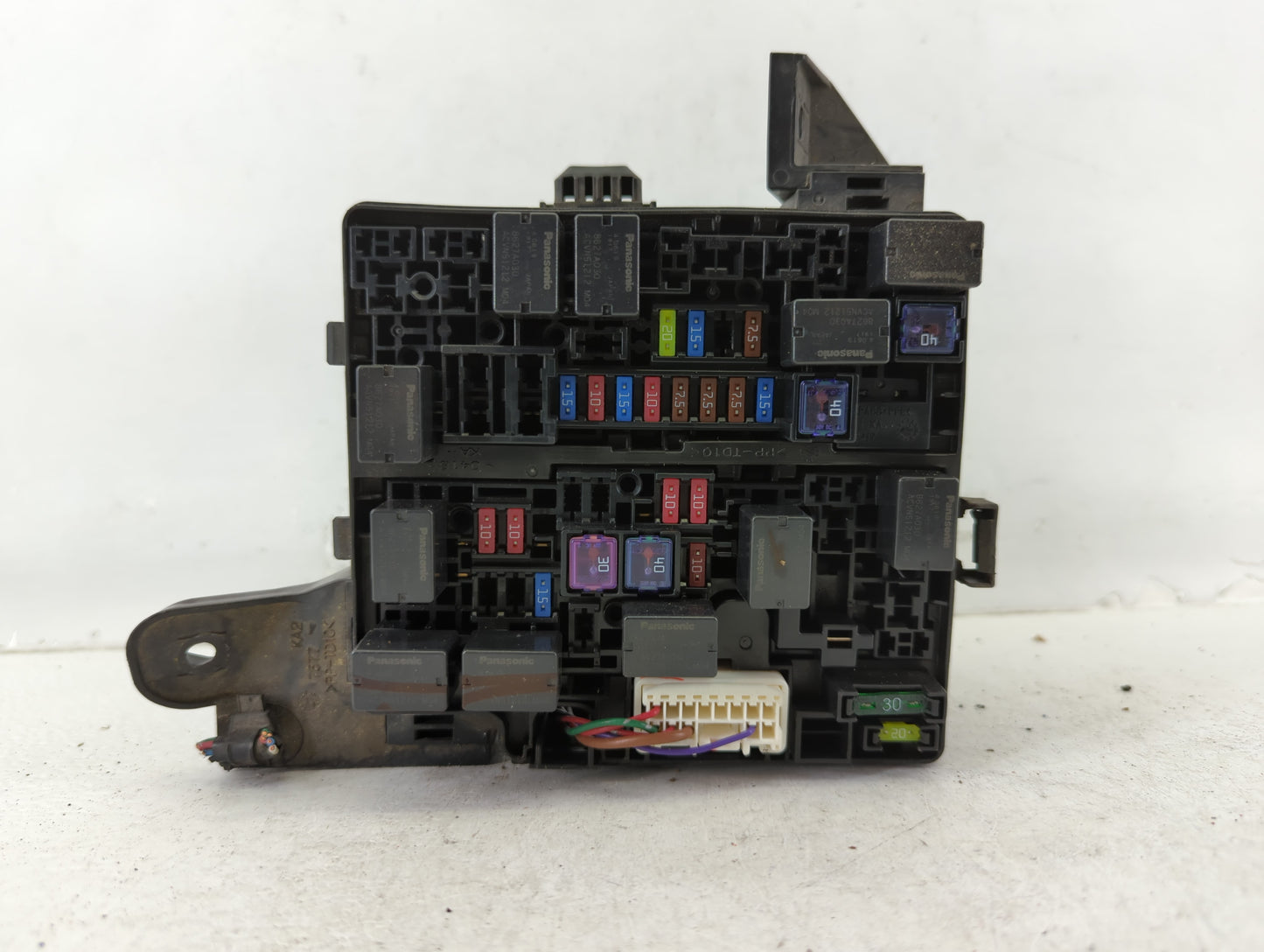 2014 Mitsubishi Mirage Fusebox Fuse Box Panel Relay Module P/N:0417 PA66+PPE Fits OEM Used Auto Parts - Oemusedautoparts1.co