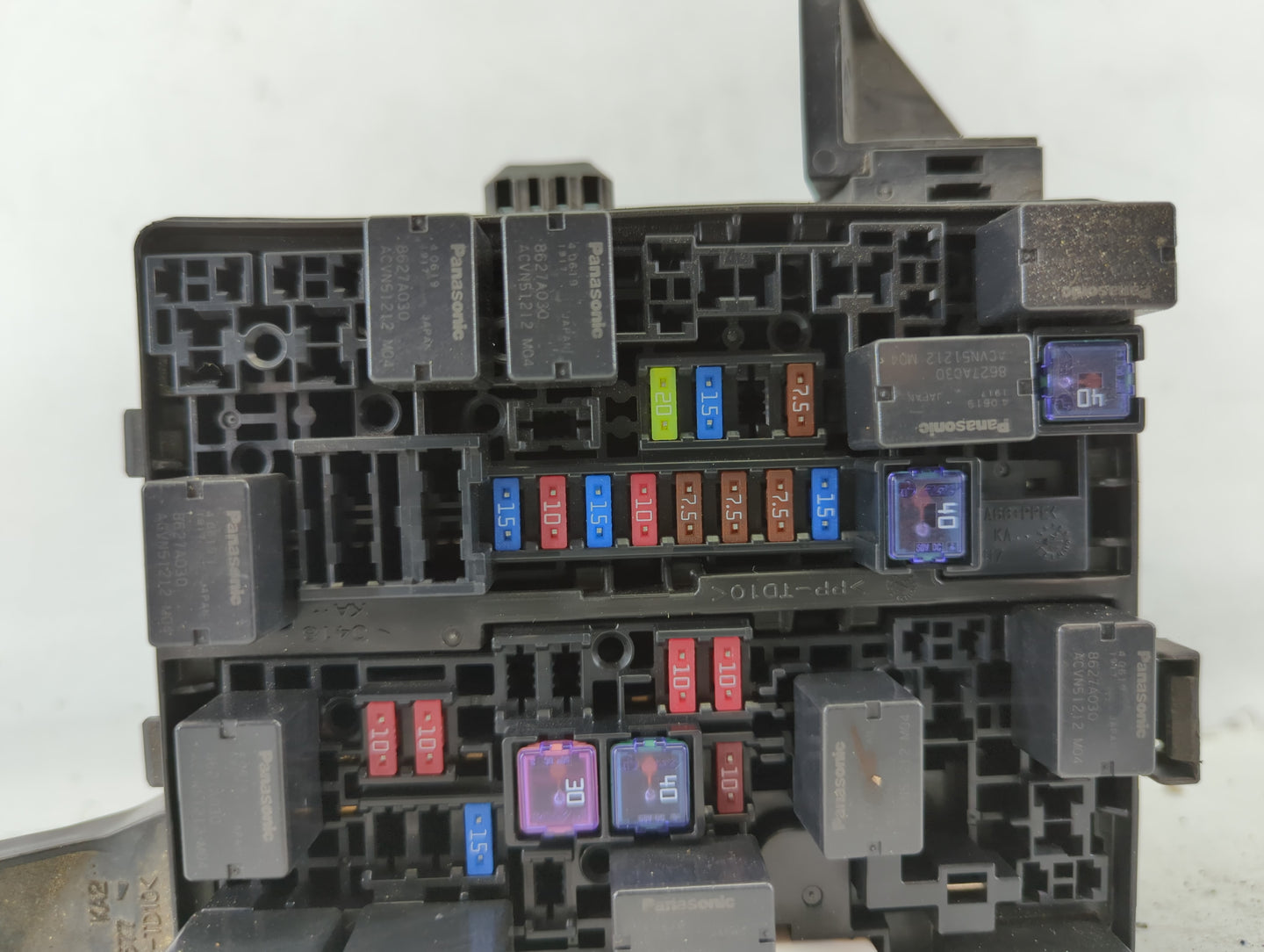 2014 Mitsubishi Mirage Fusebox Fuse Box Panel Relay Module P/N:0417 PA66+PPE Fits OEM Used Auto Parts - Oemusedautoparts1.co