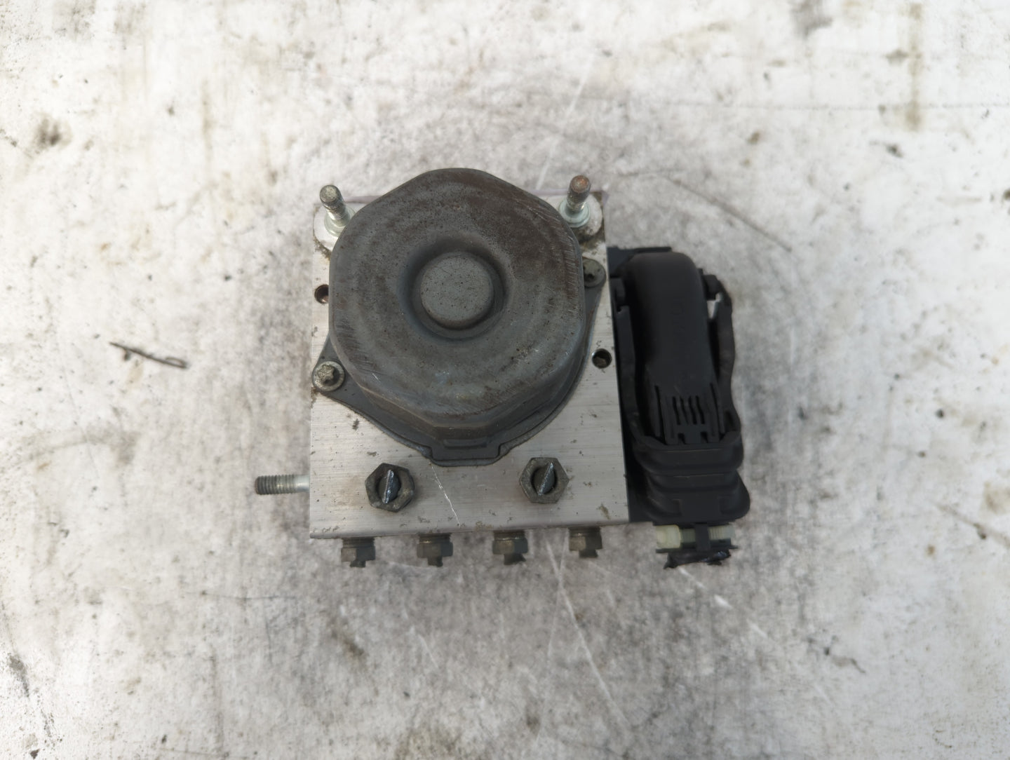 2015 Mitsubishi Mirage ABS Pump Control Module Replacement P/N:B08 150317/1/0300, 4670B117 Fits OEM Used Auto Parts - Oemuse
