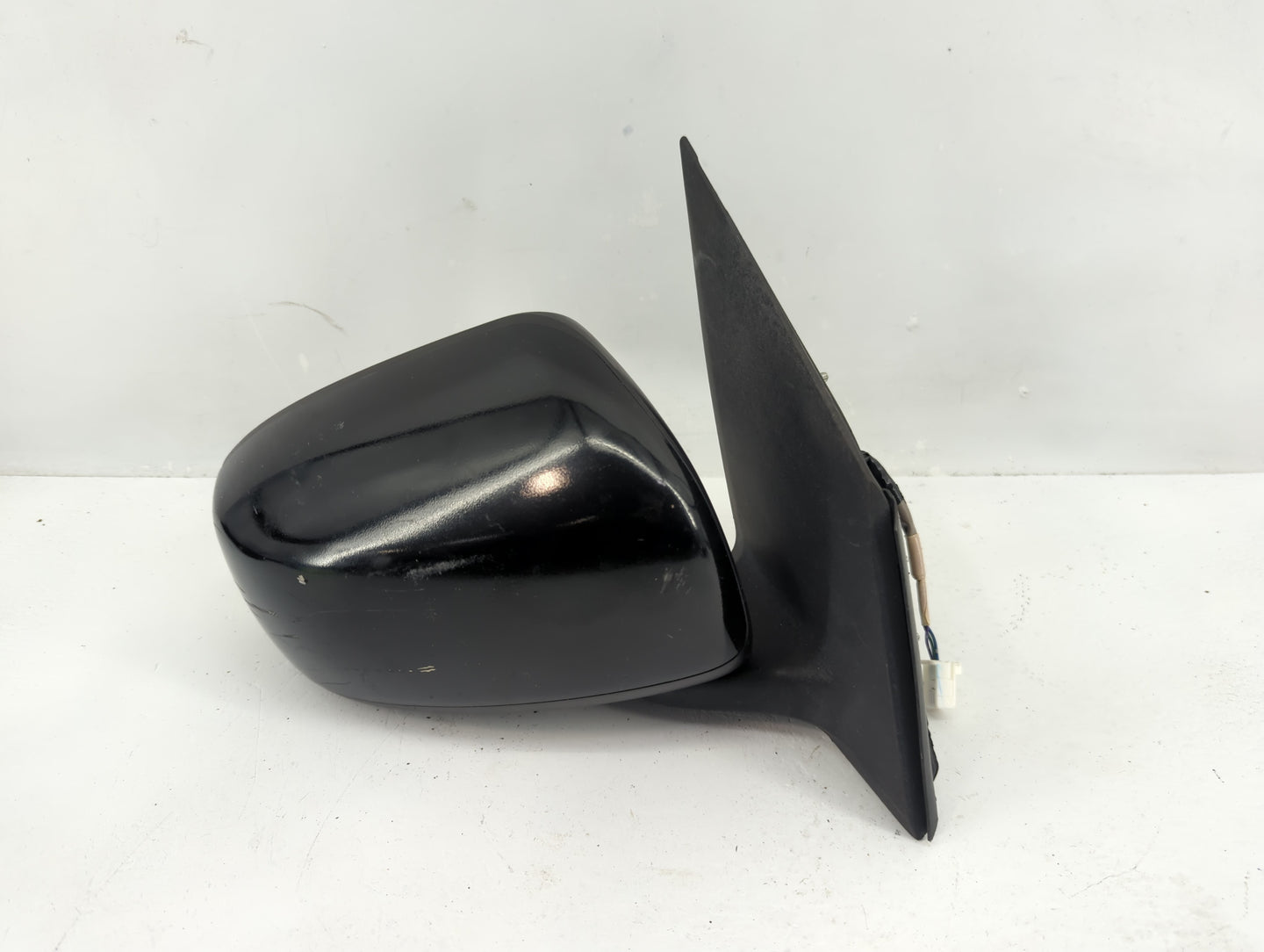 2014-2014 Mitsubishi Mirage Passenger Right Side View Manual Door Mirror - Oemusedautoparts1.com