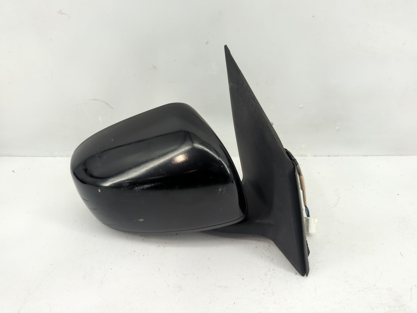 2014-2014 Mitsubishi Mirage Passenger Right Side View Manual Door Mirror - Oemusedautoparts1.com