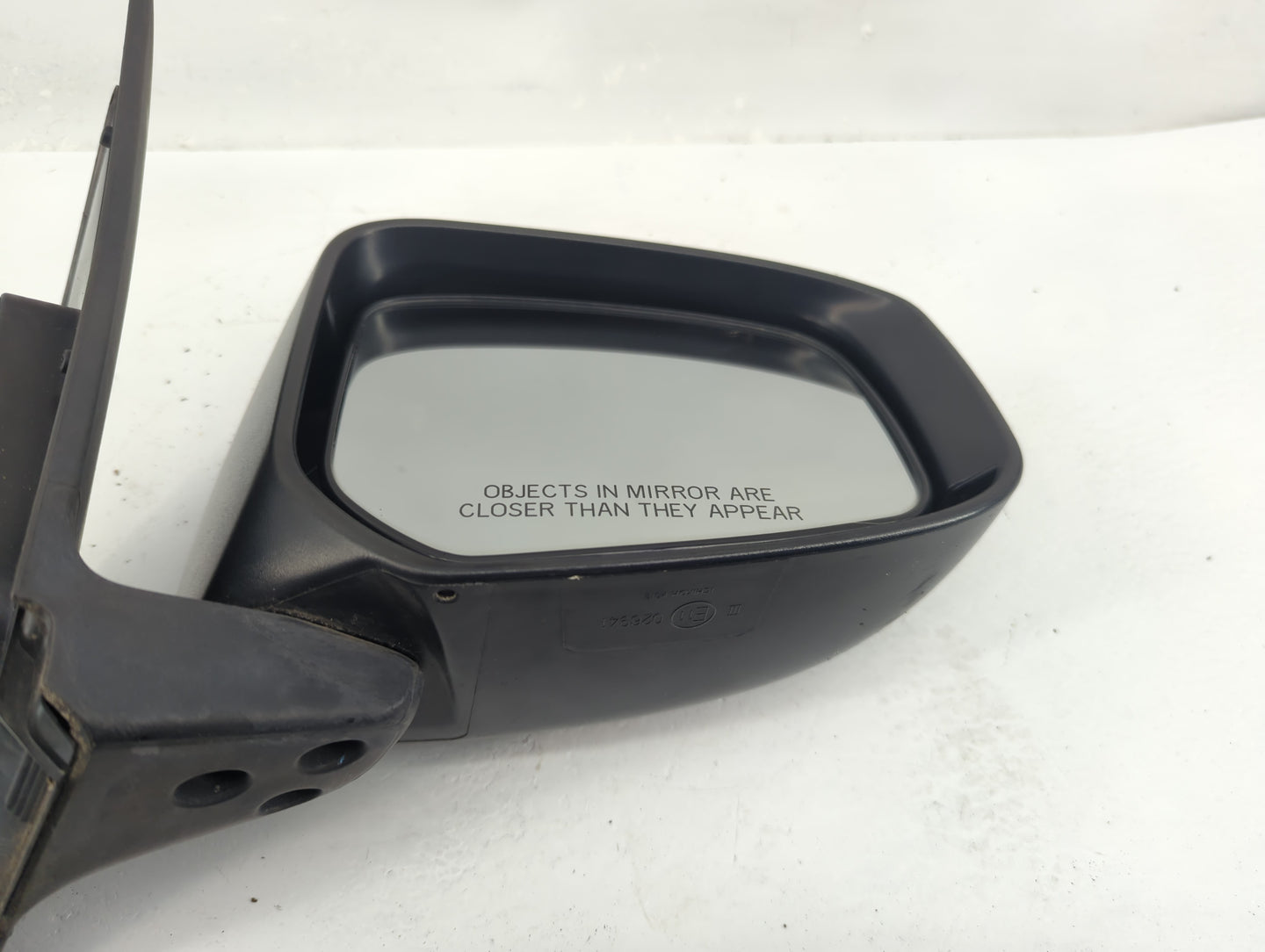 2014-2014 Mitsubishi Mirage Passenger Right Side View Manual Door Mirror - Oemusedautoparts1.com