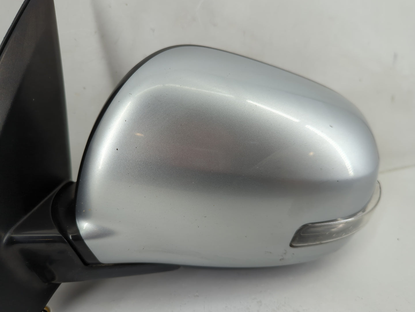 2014-2015 Mitsubishi Outlander Driver Side View Mirror - Left Door Mirror OEM Used - Oemusedautoparts1.com