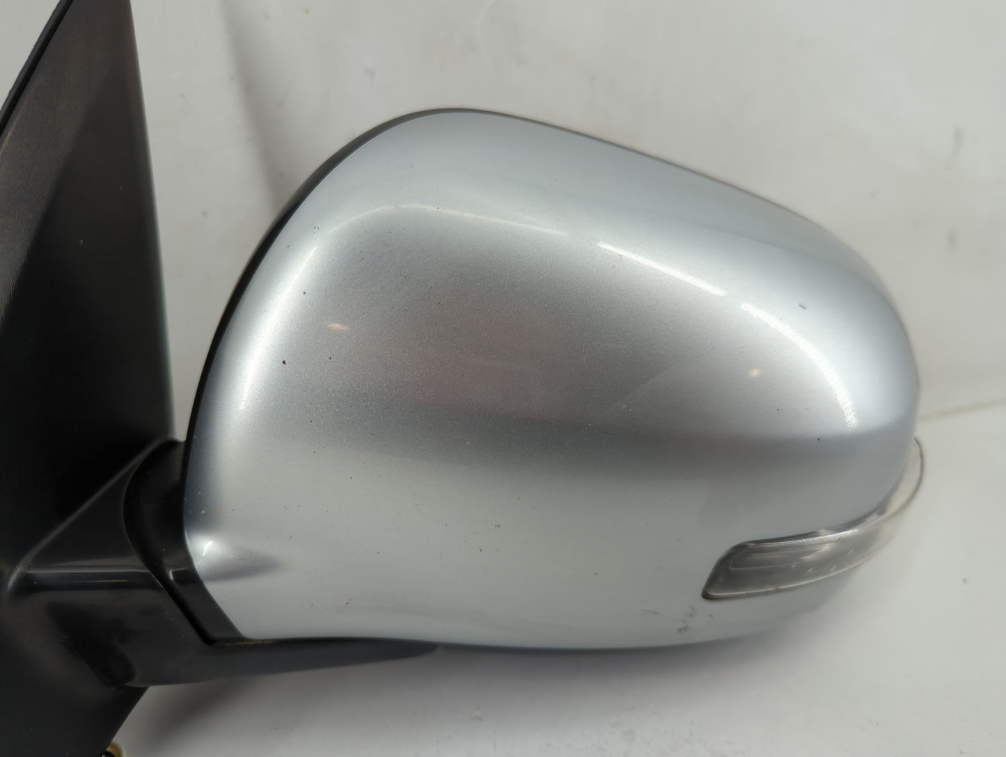 2014-2015 Mitsubishi Outlander Driver Side View Mirror - Left Door Mirror OEM Used - Oemusedautoparts1.com