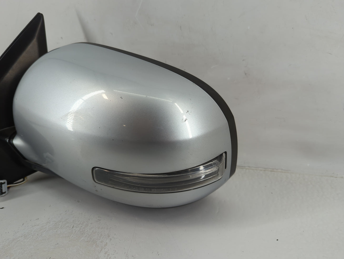 2014-2015 Mitsubishi Outlander Driver Side View Mirror - Left Door Mirror OEM Used - Oemusedautoparts1.com