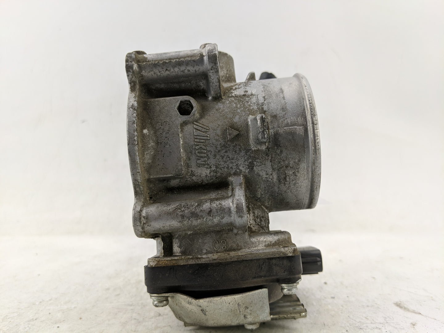 2015 Mitsubishi Outlander Throttle Body Fits OEM Used Auto Parts - Oemusedautoparts1.com