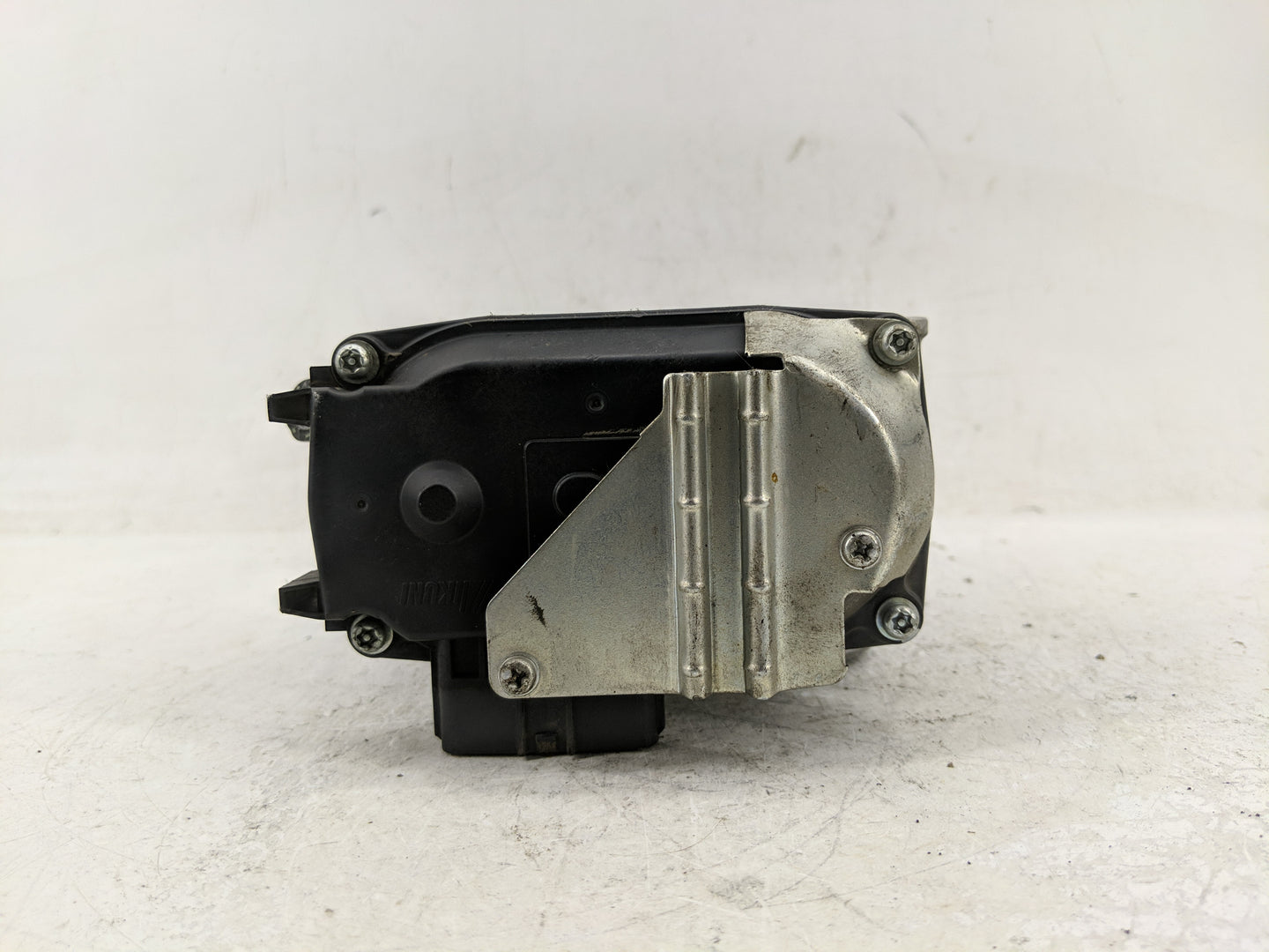 2015 Mitsubishi Outlander Throttle Body Fits OEM Used Auto Parts - Oemusedautoparts1.com