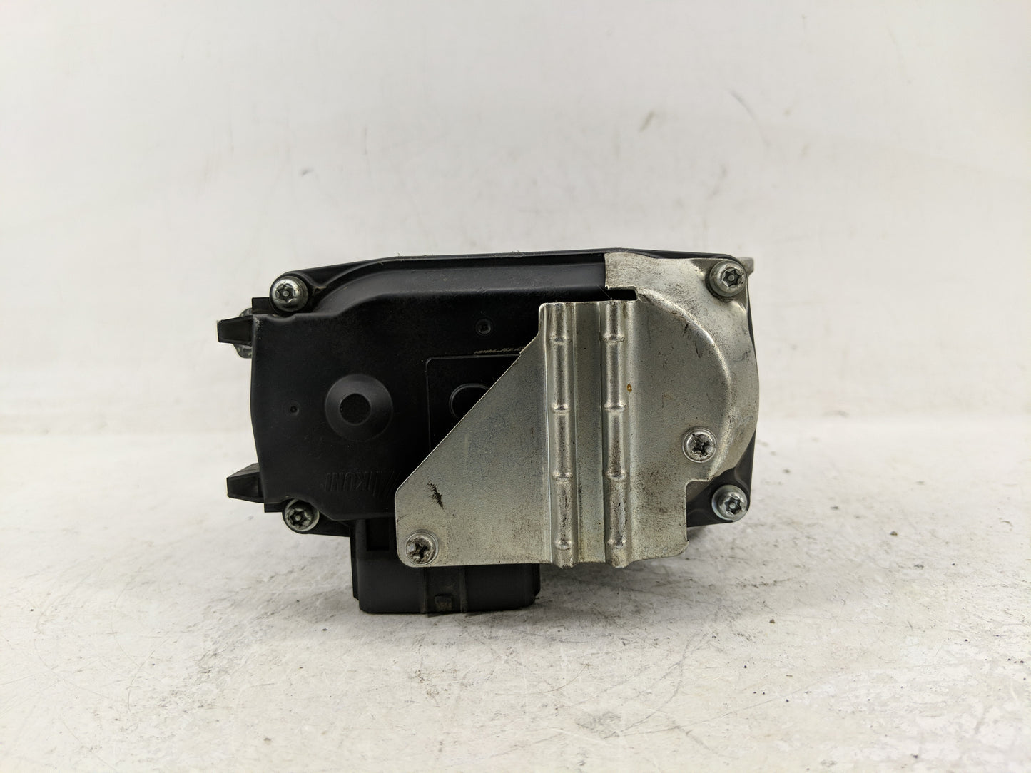2015 Mitsubishi Outlander Throttle Body Fits OEM Used Auto Parts - Oemusedautoparts1.com
