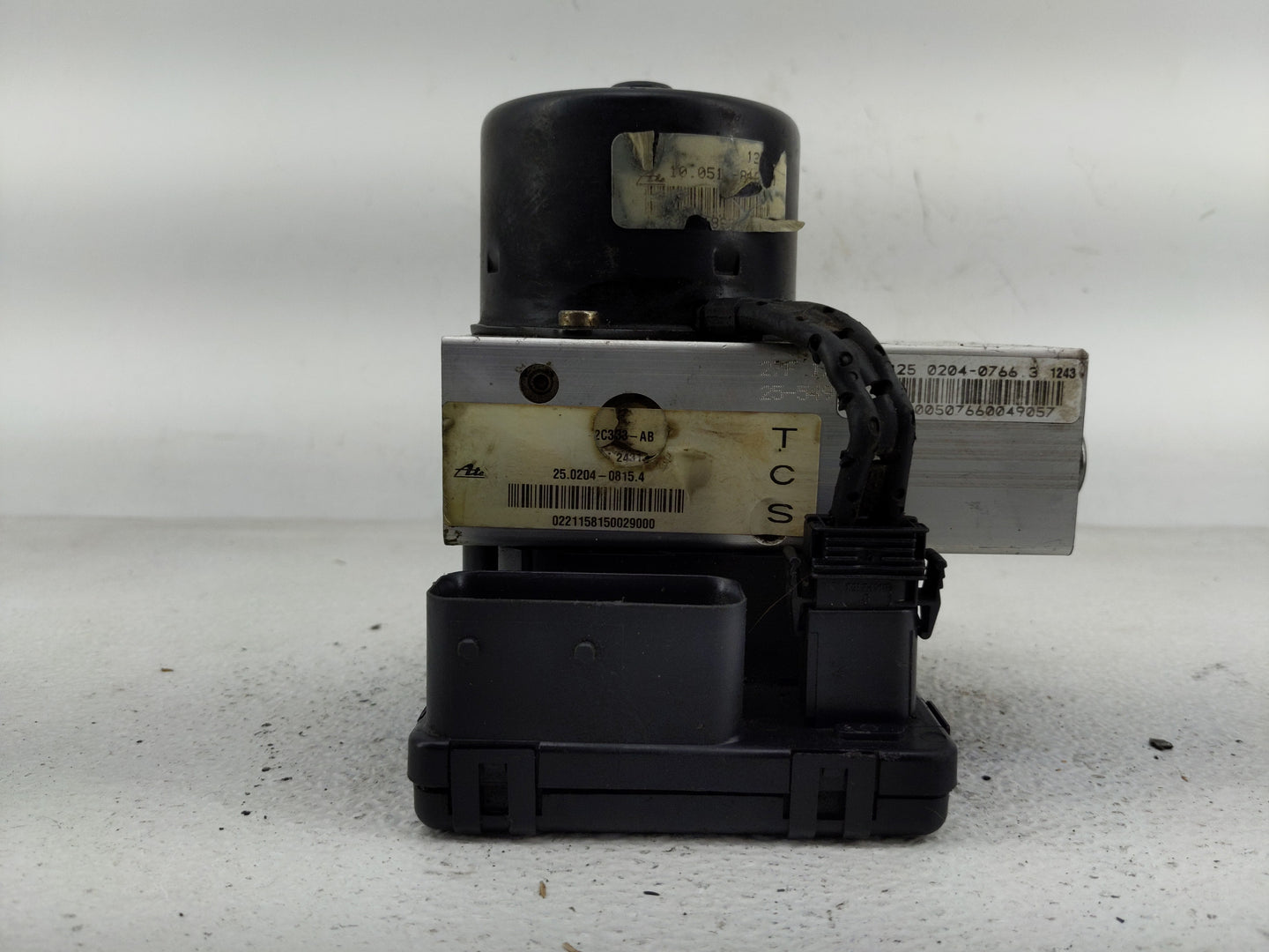 2015 Mitsubishi Outlander ABS Pump Control Module Replacement Fits OEM Used Auto Parts - Oemusedautoparts1.com