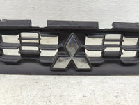2015-2015 Mitsubishi Outlander Front Grille Bumper Not Included - Oemusedautoparts1.com