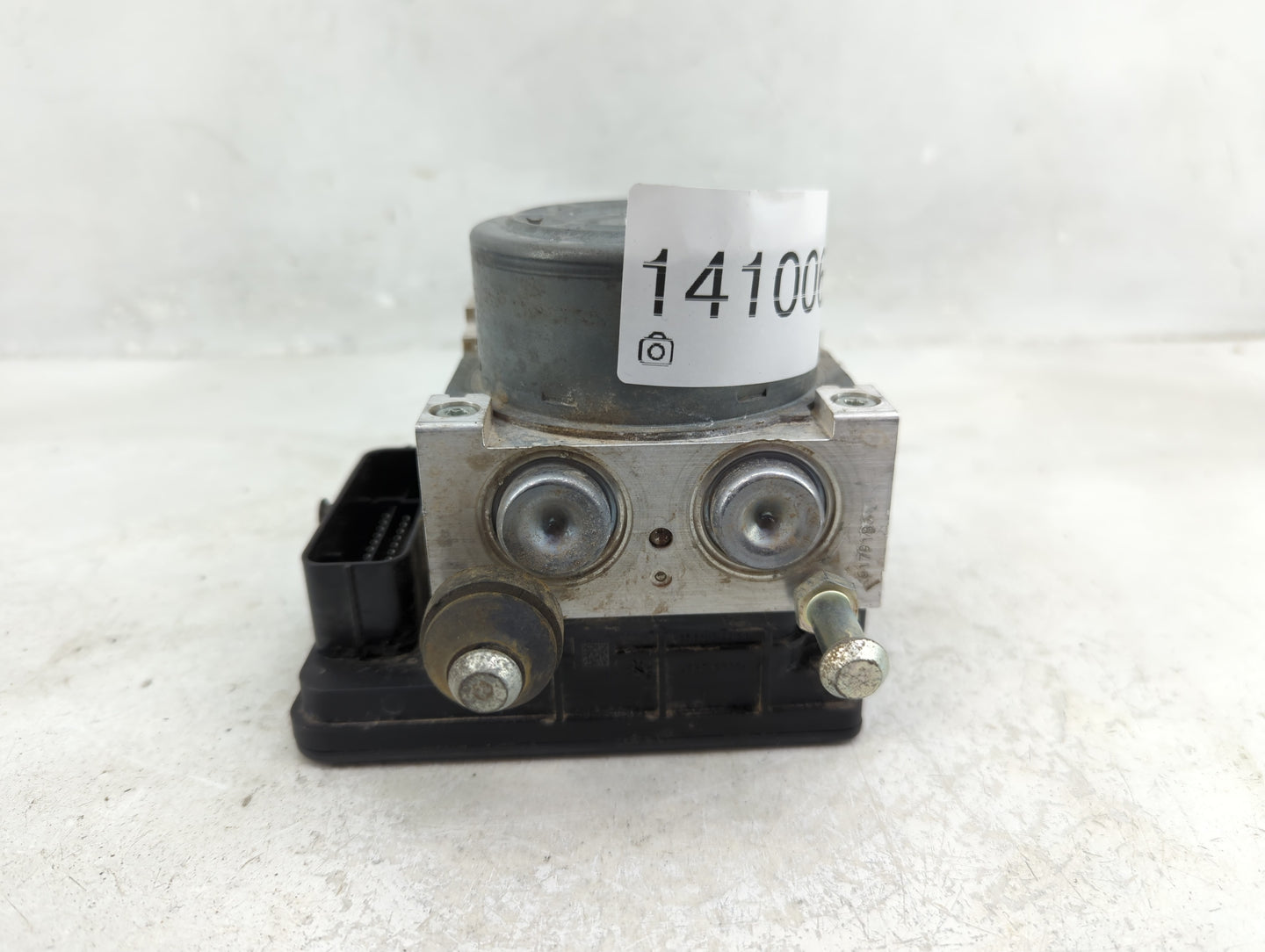 2014-2017 Mitsubishi Outlander ABS Pump Control Module Replacement P/N:4670B182S Fits Fits 2014 2015 2016 2017 OEM Used Auto