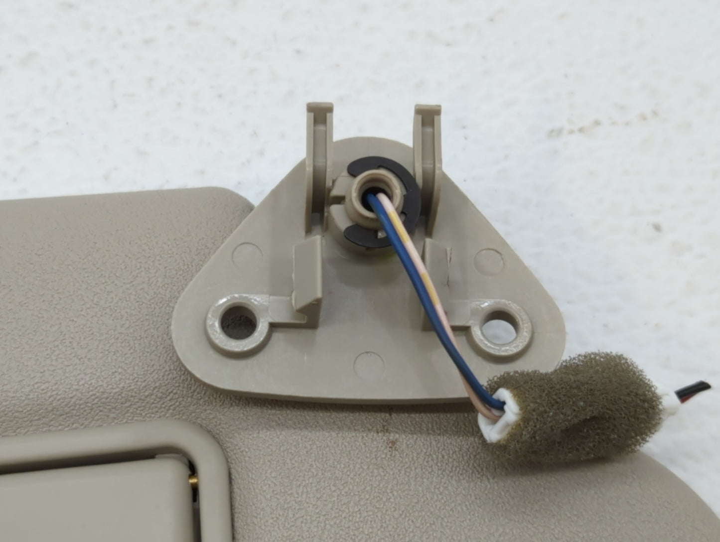 2015 Mitsubishi Outlander Sun Visor Shade Replacement Passenger Right Mirror Fits OEM Used Auto Parts - Oemusedautoparts1.co