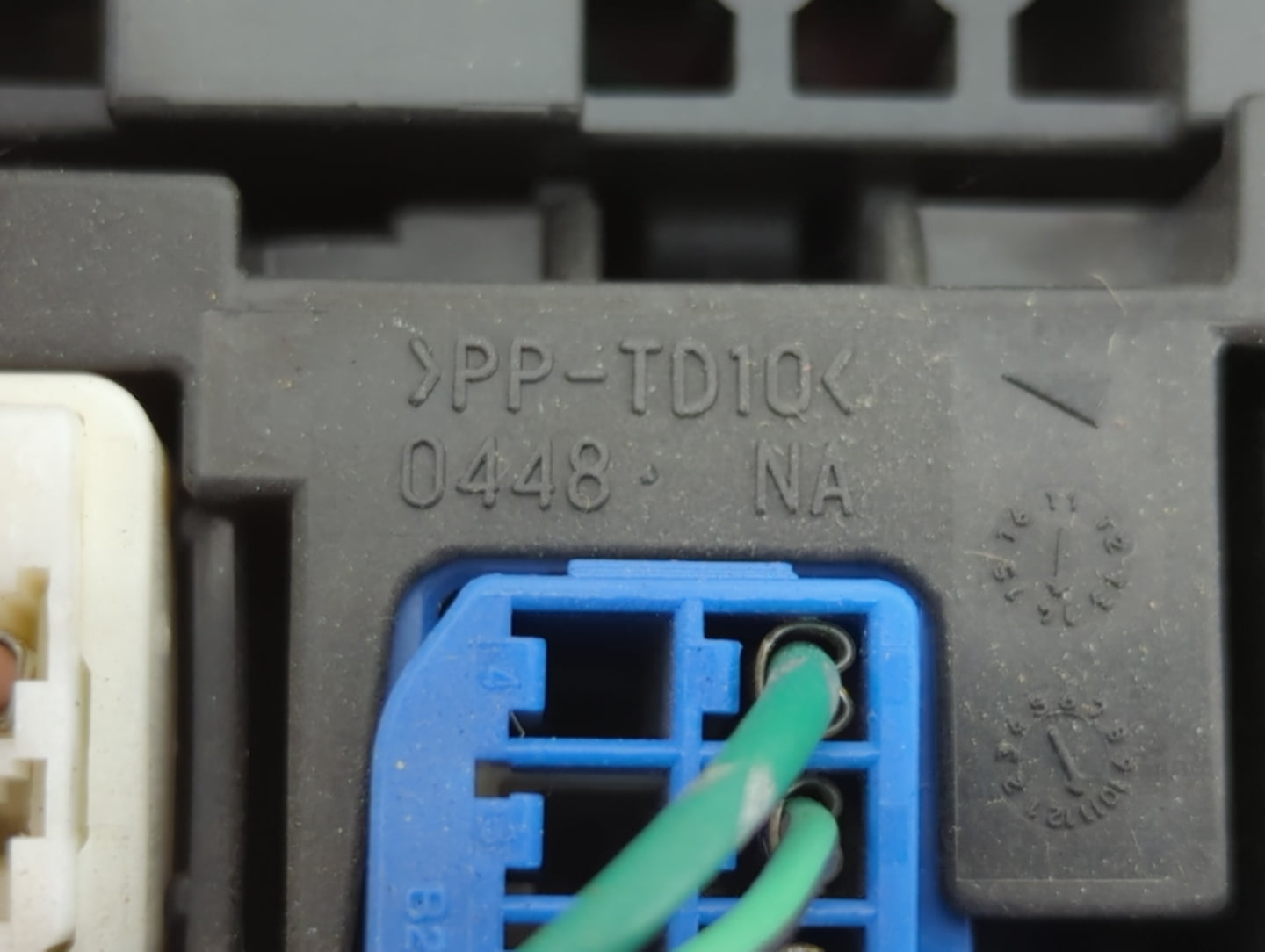 2014-2016 Mitsubishi Outlander Fusebox Fuse Box Panel Relay Module Fits Fits 2014 2015 2016 OEM Used Auto Parts - Oemusedaut