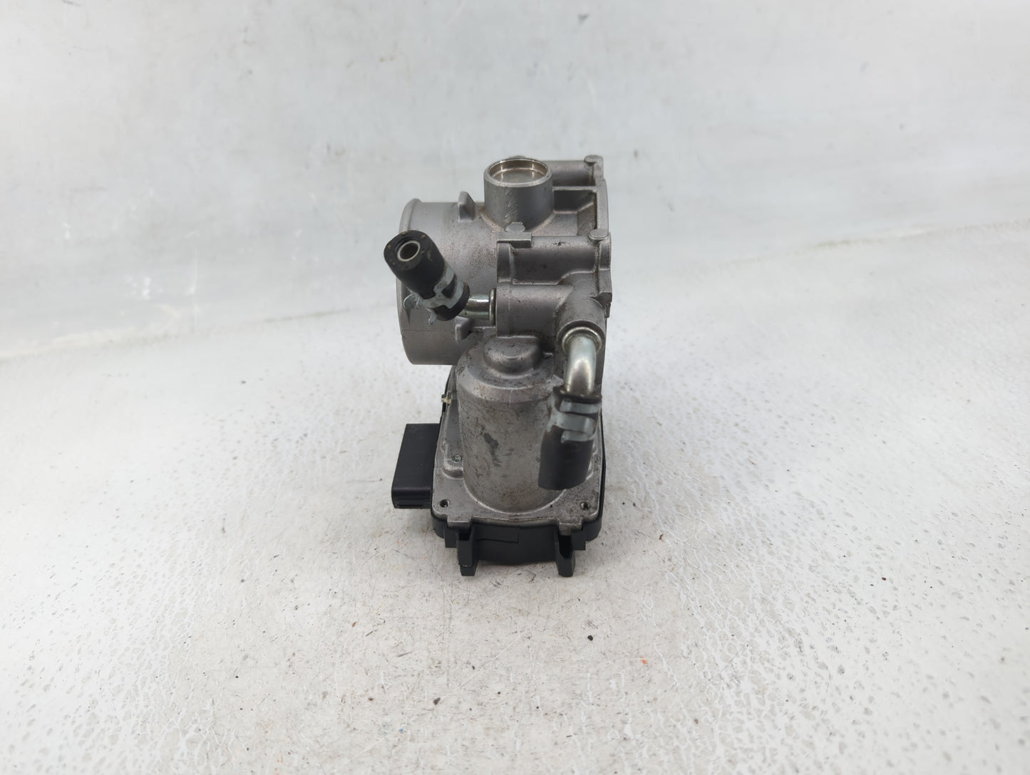 2013-2017 Mitsubishi Outlander Throttle Body P/N:4X14 0857 57021 Fits Fits 2013 2014 2015 2016 2017 OEM Used Auto Parts - Oe