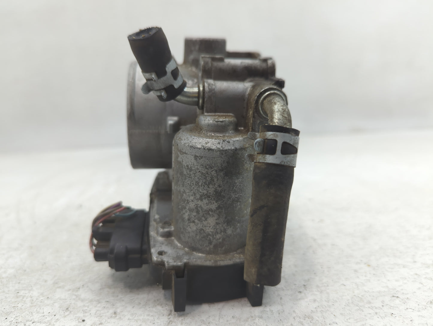 2013-2017 Mitsubishi Outlander Throttle Body P/N:5219 1210 57021 Fits Fits 2013 2014 2015 2016 2017 OEM Used Auto Parts - Oe