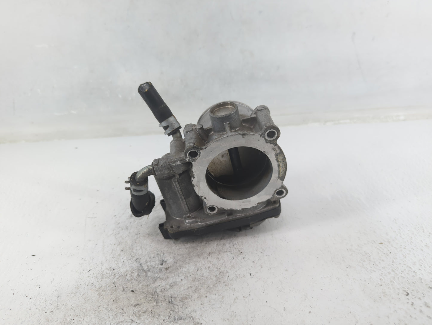 2013-2017 Mitsubishi Outlander Throttle Body Fits Fits 2013 2014 2015 2016 2017 OEM Used Auto Parts - Oemusedautoparts1.com