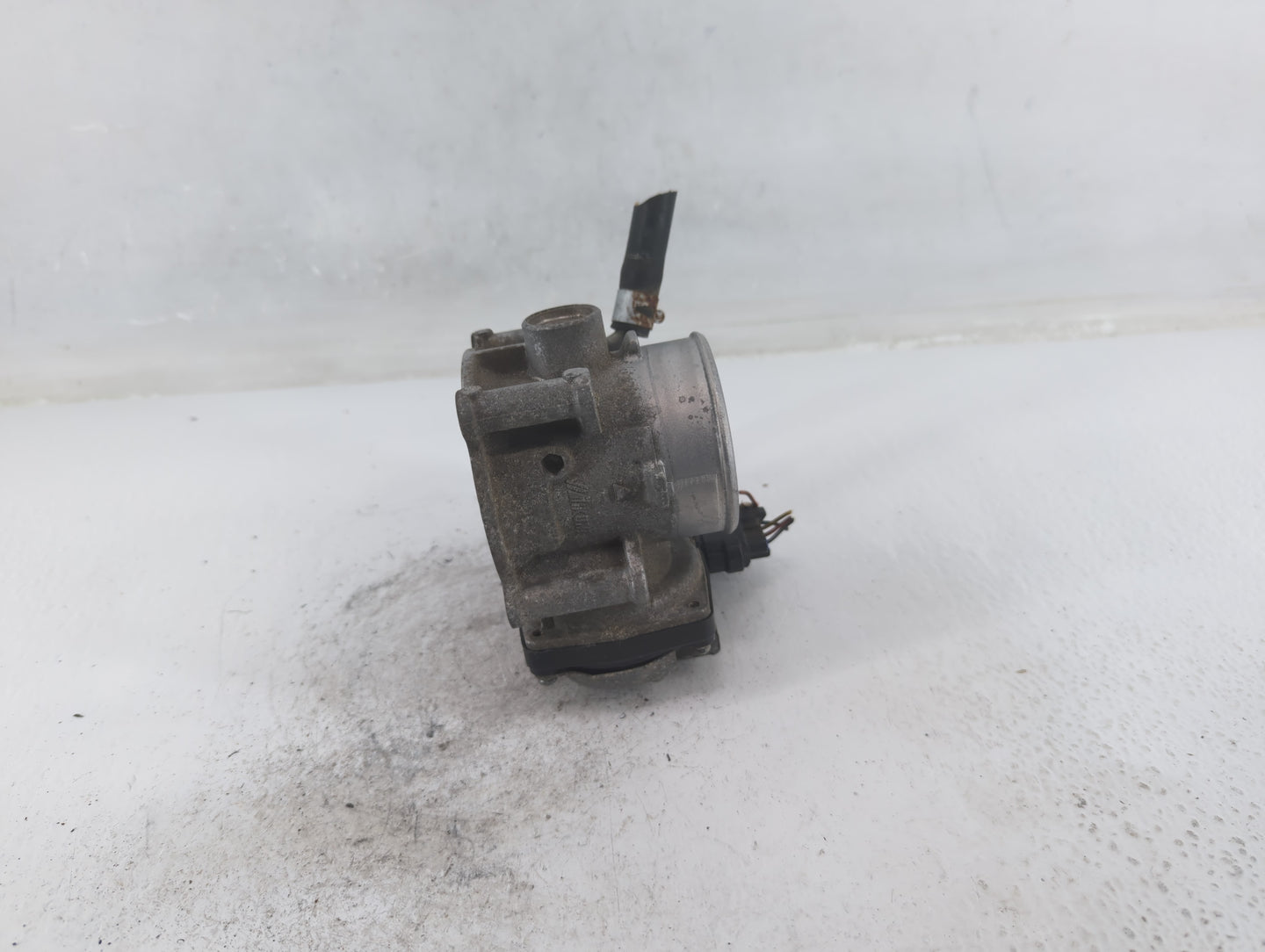 2013-2017 Mitsubishi Outlander Throttle Body Fits Fits 2013 2014 2015 2016 2017 OEM Used Auto Parts - Oemusedautoparts1.com