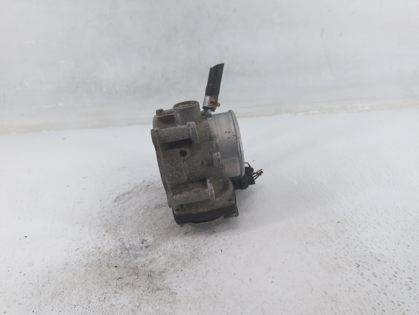 2013-2017 Mitsubishi Outlander Throttle Body Fits Fits 2013 2014 2015 2016 2017 OEM Used Auto Parts - Oemusedautoparts1.com