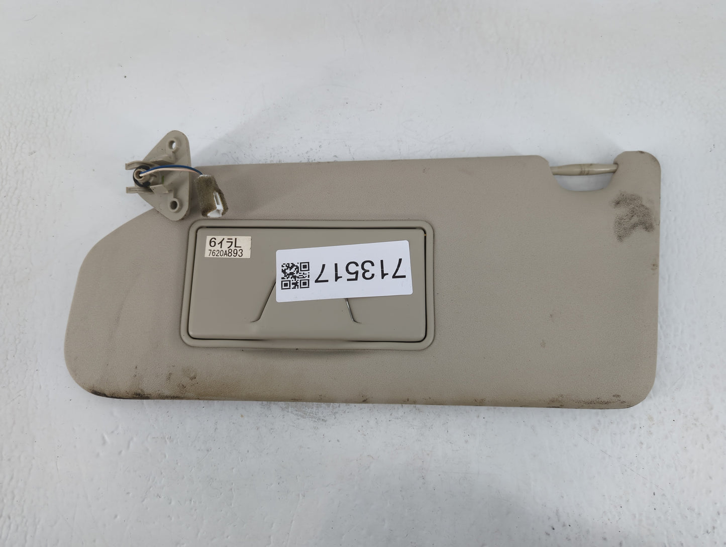 2014-2015 Mitsubishi Outlander Sun Visor Shade Replacement Driver Left Mirror Fits Fits 2014 2015 OEM Used Auto Parts - Oemu